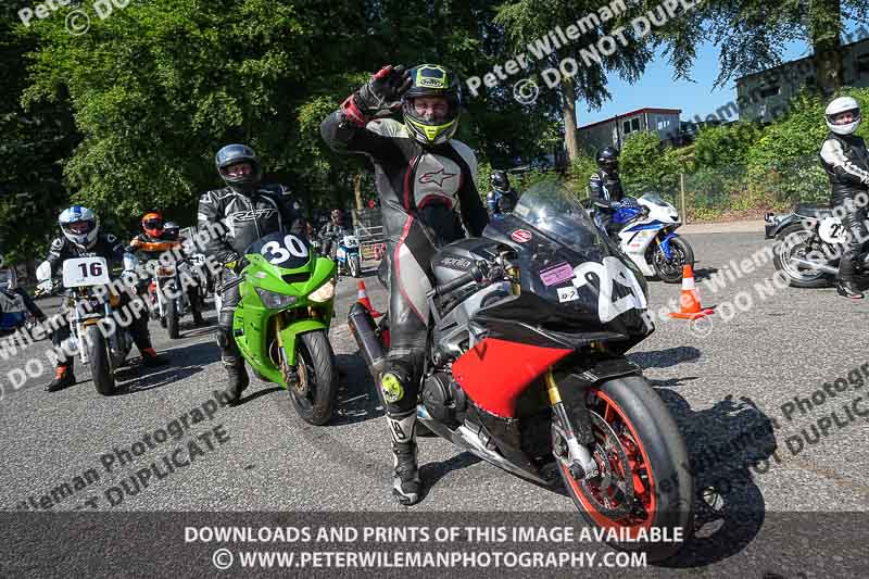 cadwell park;cadwell park photographs;cadwell trackday photographs;enduro digital images;event digital images;eventdigitalimages;peter wileman photography;racing digital images;trackday digital images;trackday photos